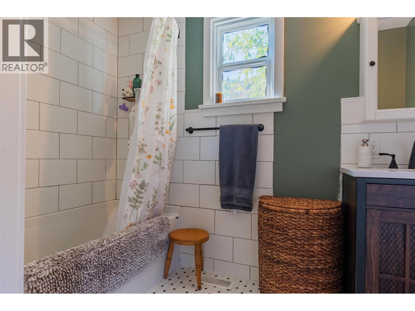 755 Eliot Street, Warfield, British Columbia  V1R 2E6 - Photo 22 - 10364101