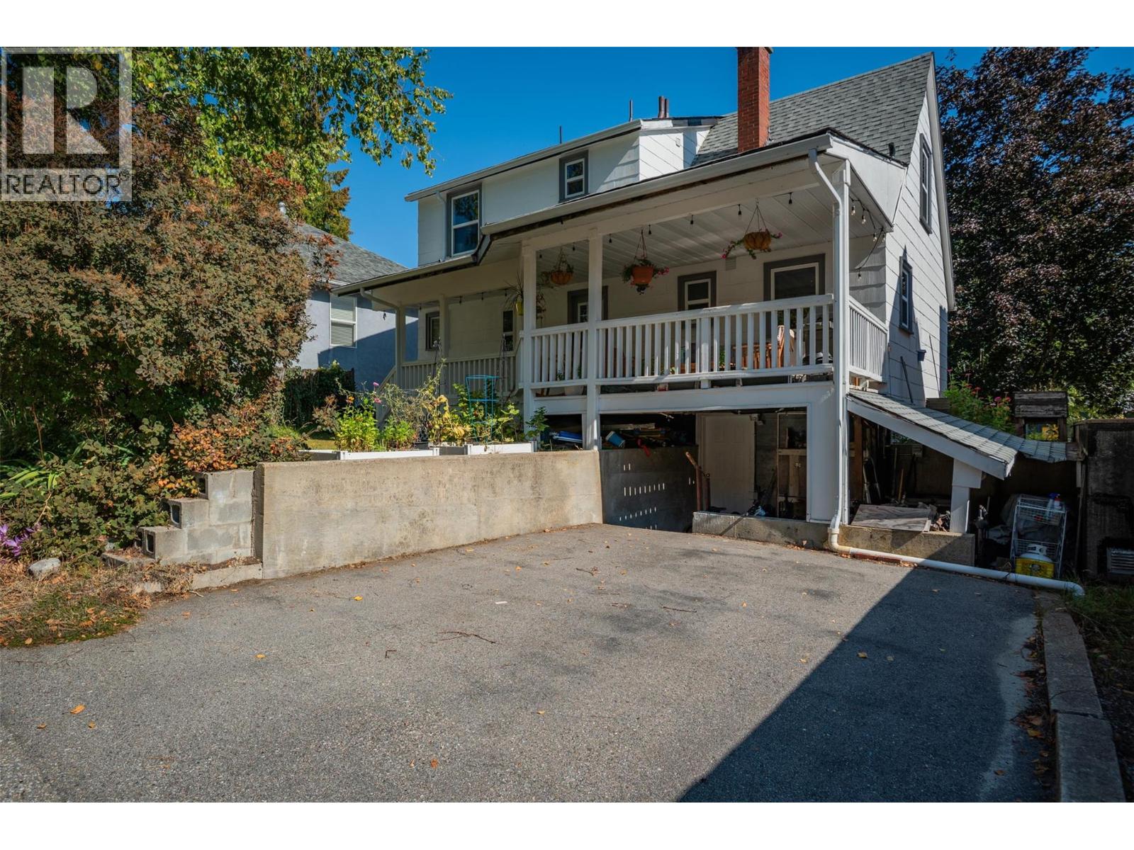 755 Eliot Street, Warfield, British Columbia  V1R 2E6 - Photo 4 - 10364101