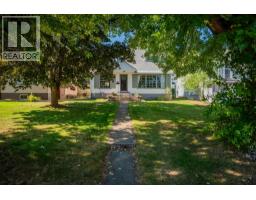 755 ELIOT Street, warfield, British Columbia