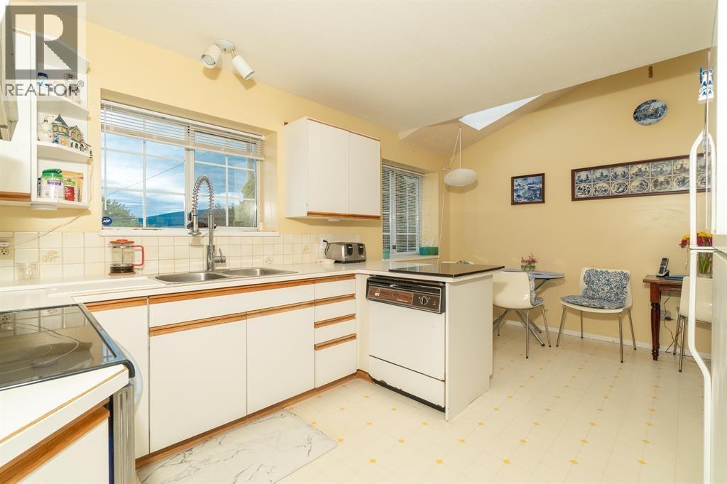 100 E Kensington Road, North Vancouver, British Columbia  V7N 1P1 - Photo 10 - R3052191