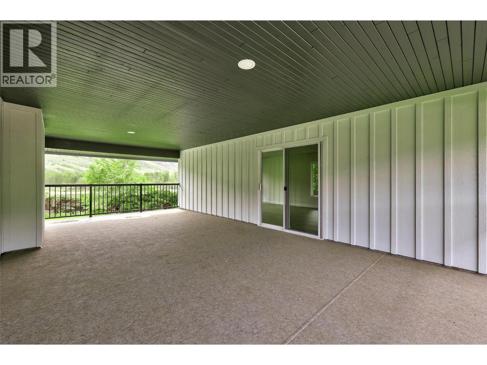 3279 Schubert Road, Kamloops, British Columbia  V2B 6Y4 - Photo 22 - 10363996