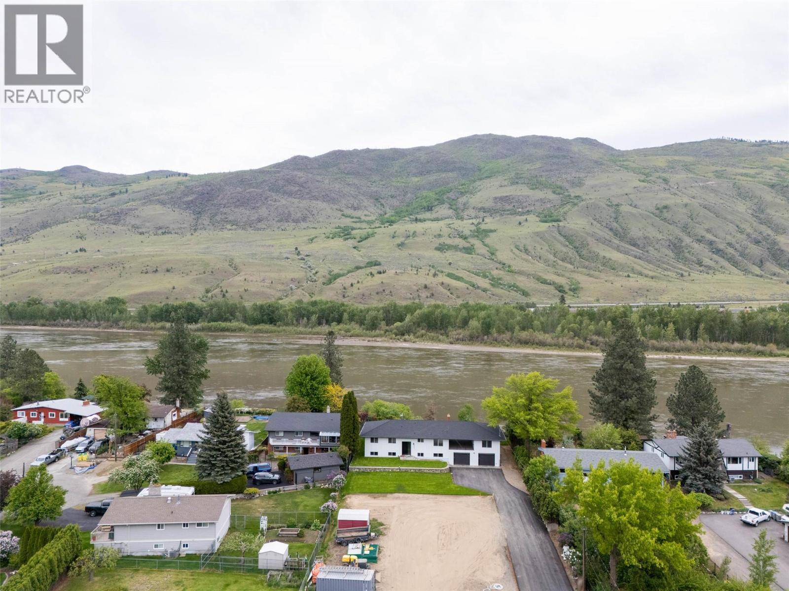 3279 Schubert Road, Kamloops, British Columbia  V2B 6Y4 - Photo 9 - 10363996