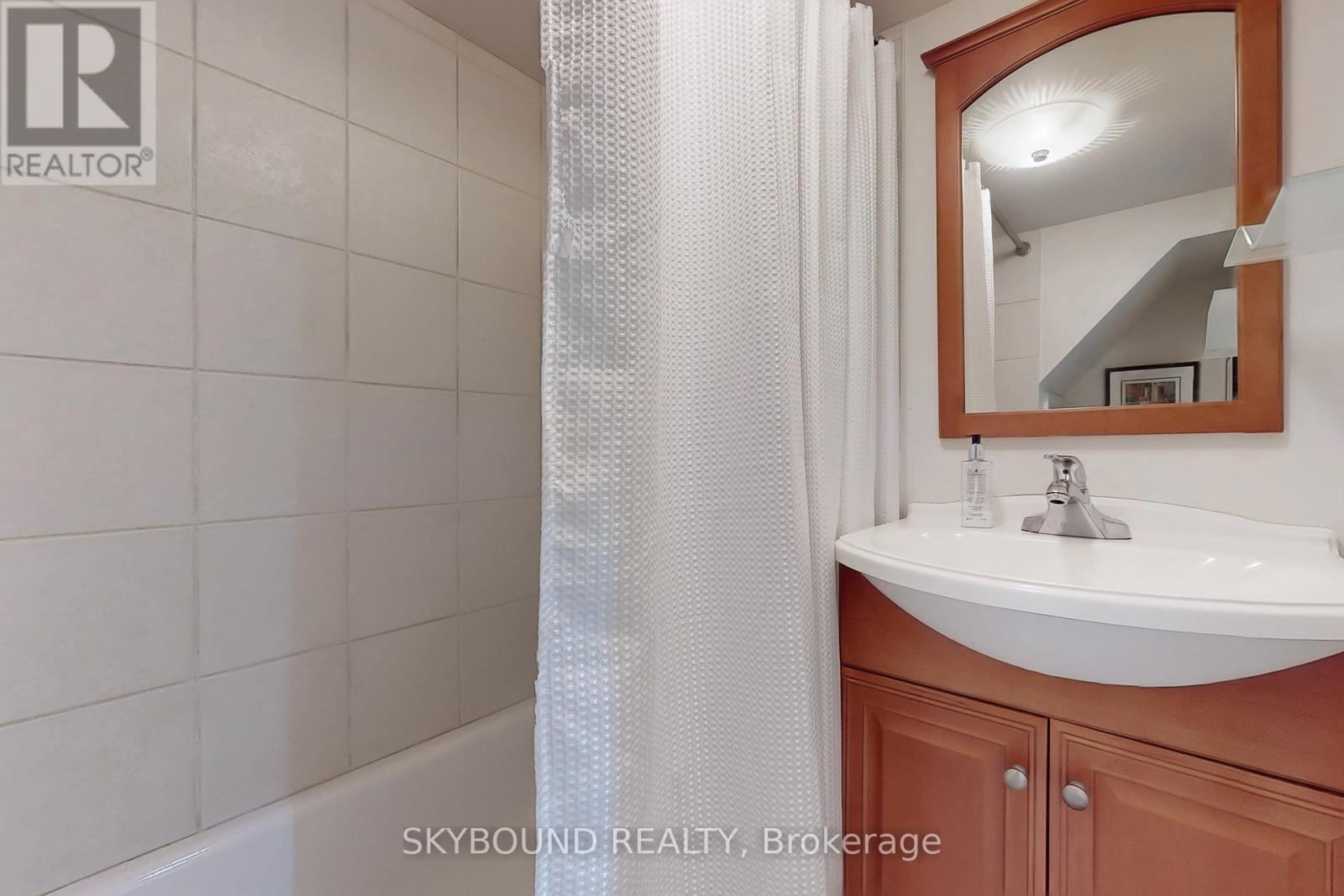 100 Lankin Boulevard, Toronto, Ontario  M4J 4X3 - Photo 28 - E12426262