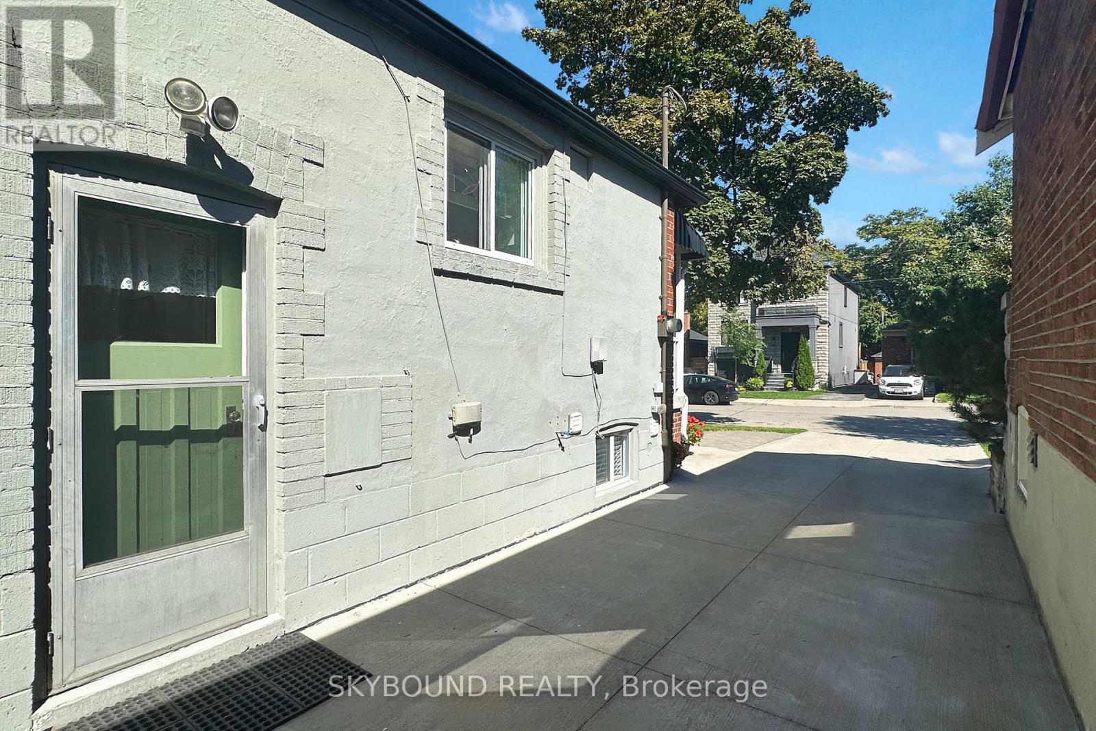 100 Lankin Boulevard, Toronto, Ontario  M4J 4X3 - Photo 32 - E12426262