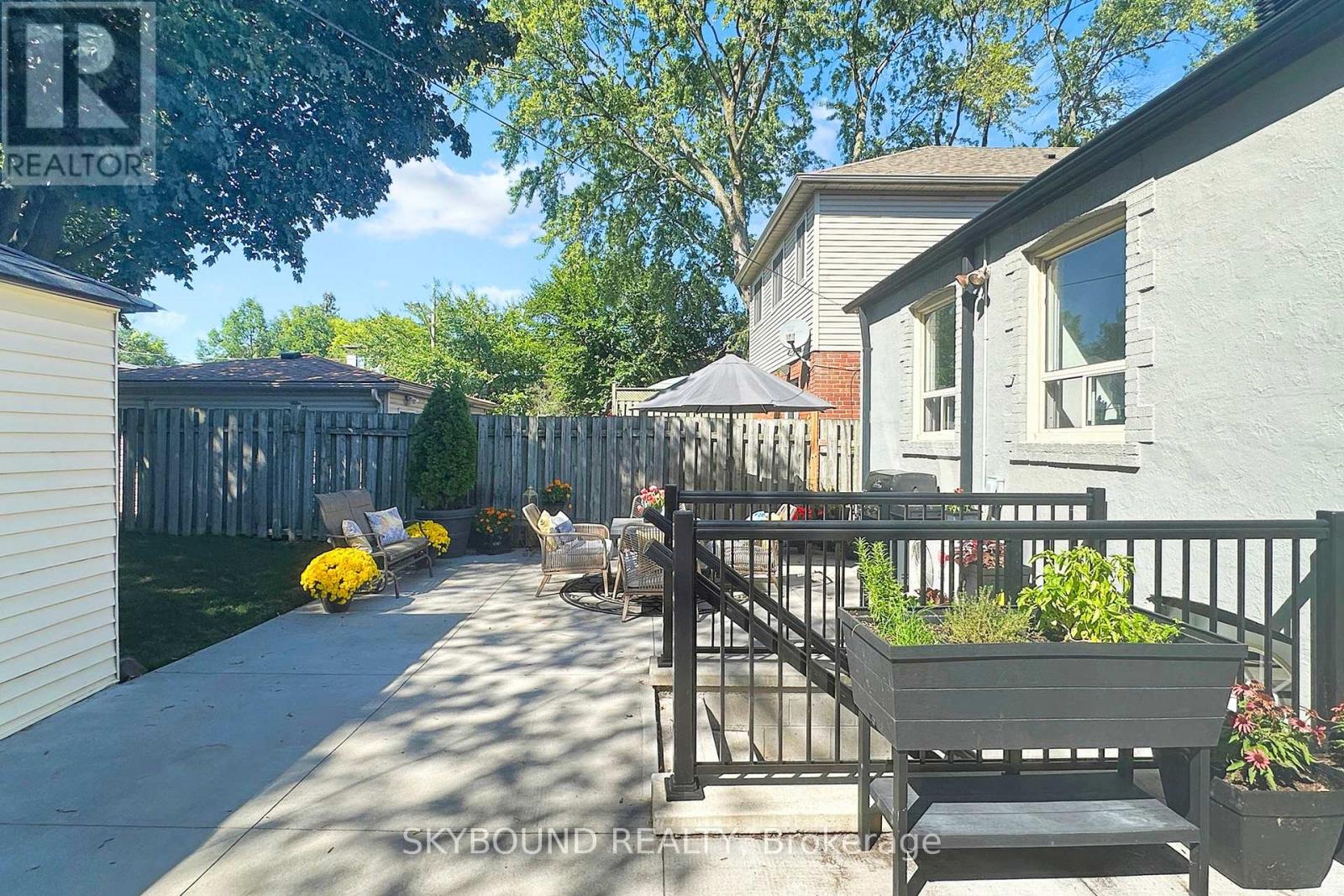100 Lankin Boulevard, Toronto, Ontario  M4J 4X3 - Photo 34 - E12426262