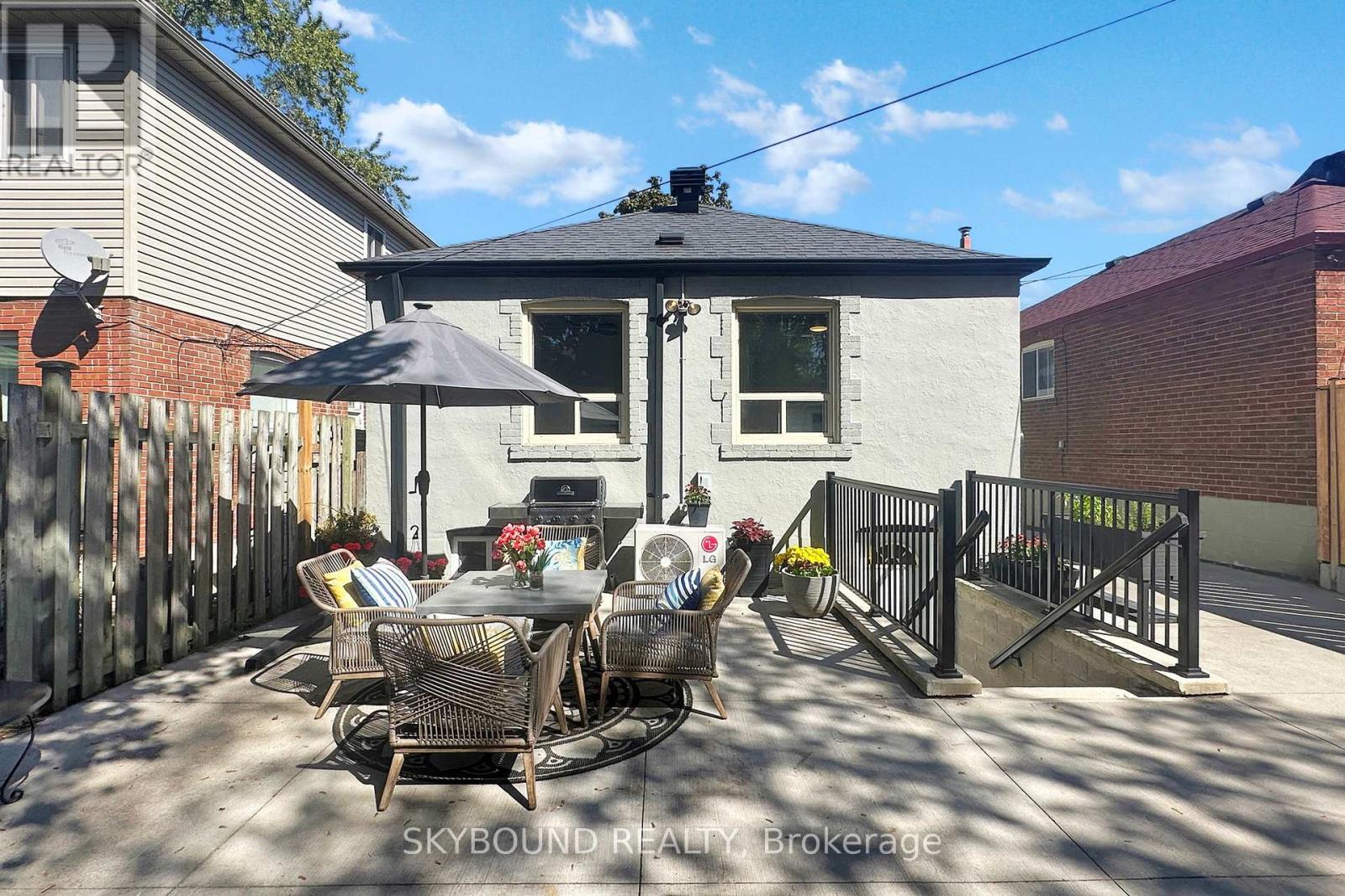 100 Lankin Boulevard, Toronto, Ontario  M4J 4X3 - Photo 35 - E12426262