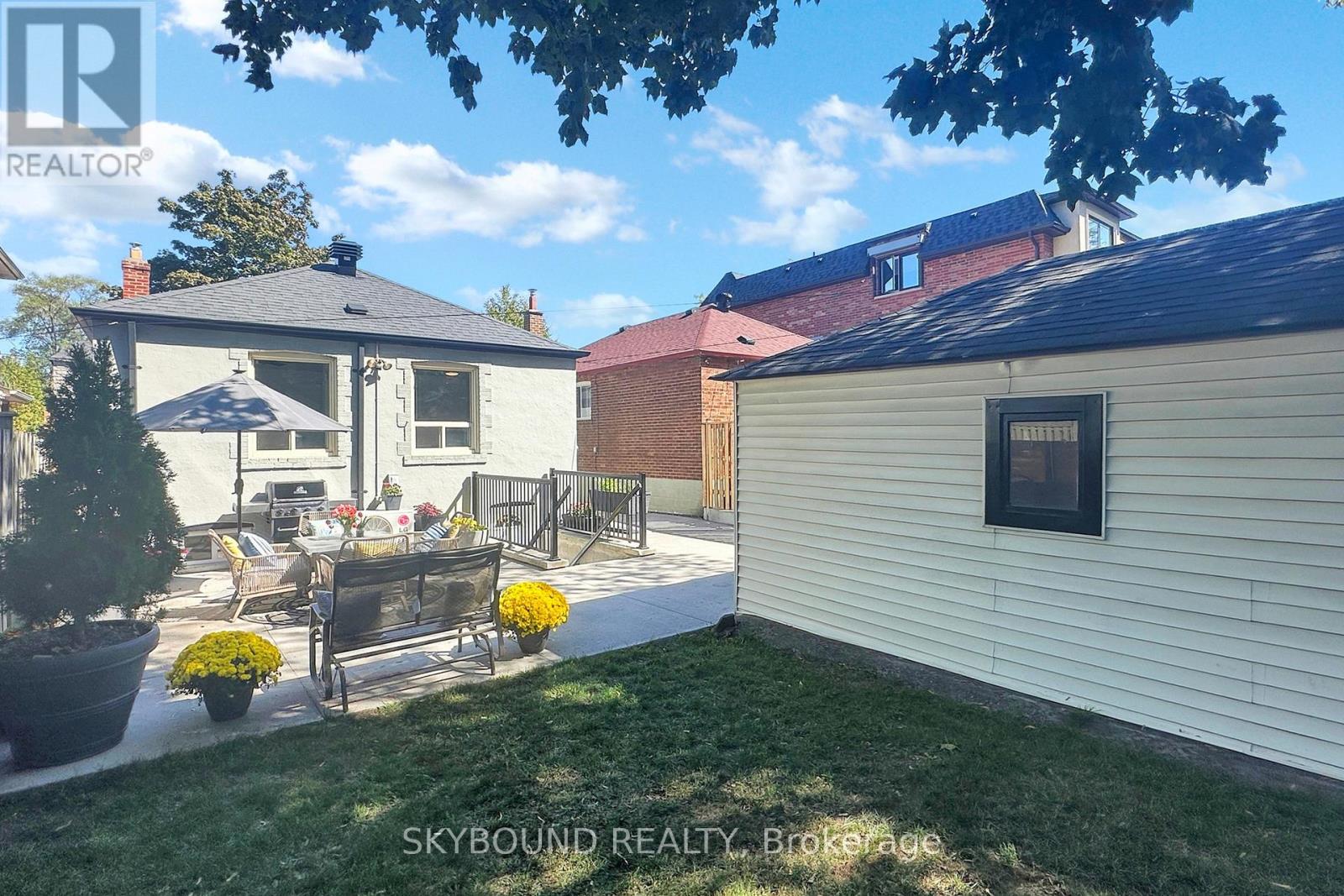 100 Lankin Boulevard, Toronto, Ontario  M4J 4X3 - Photo 38 - E12426262