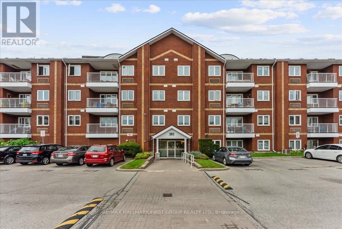 216 - 191 LAKE DRIVEWAY W, Ajax, Ontario