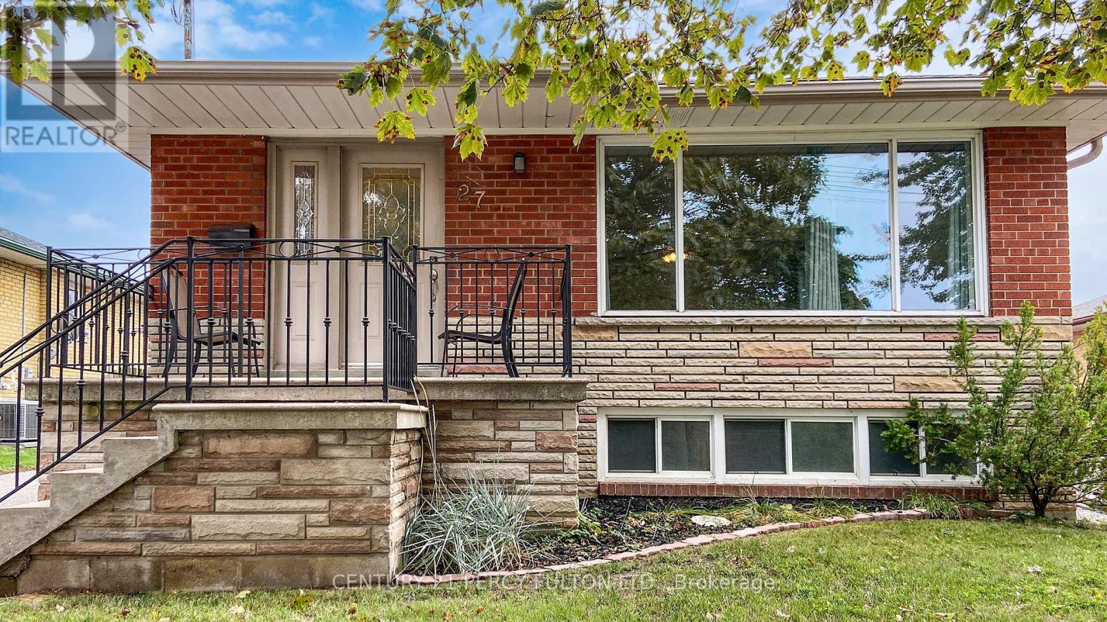 27 Grassington Crescent, Toronto, Ontario  M1G 1X4 - Photo 2 - E12426304