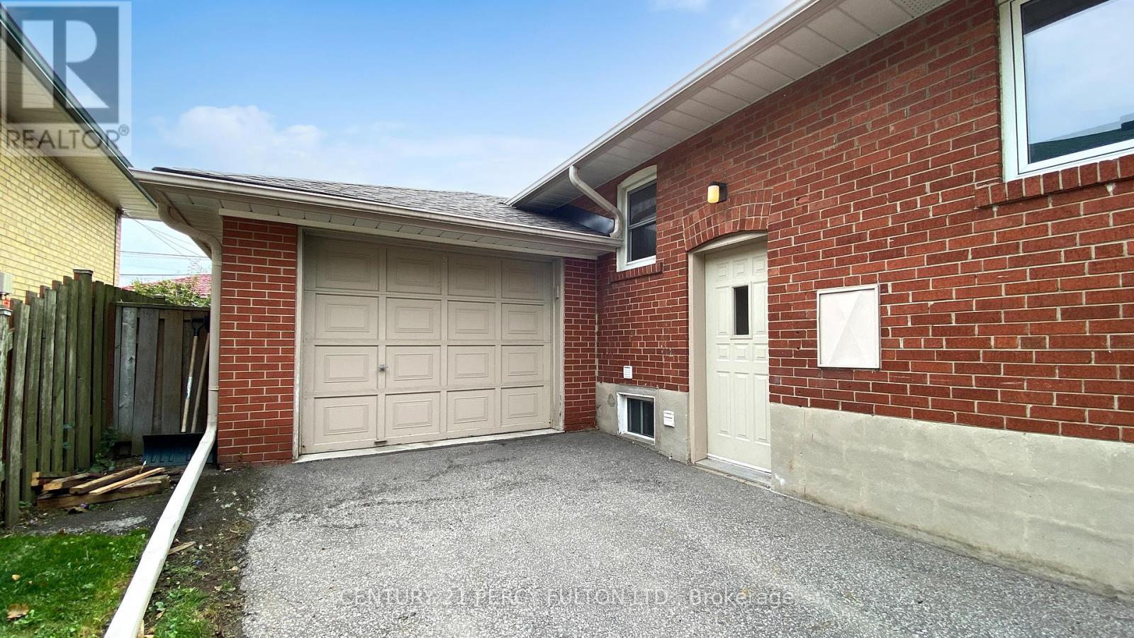 27 Grassington Crescent, Toronto, Ontario  M1G 1X4 - Photo 4 - E12426304