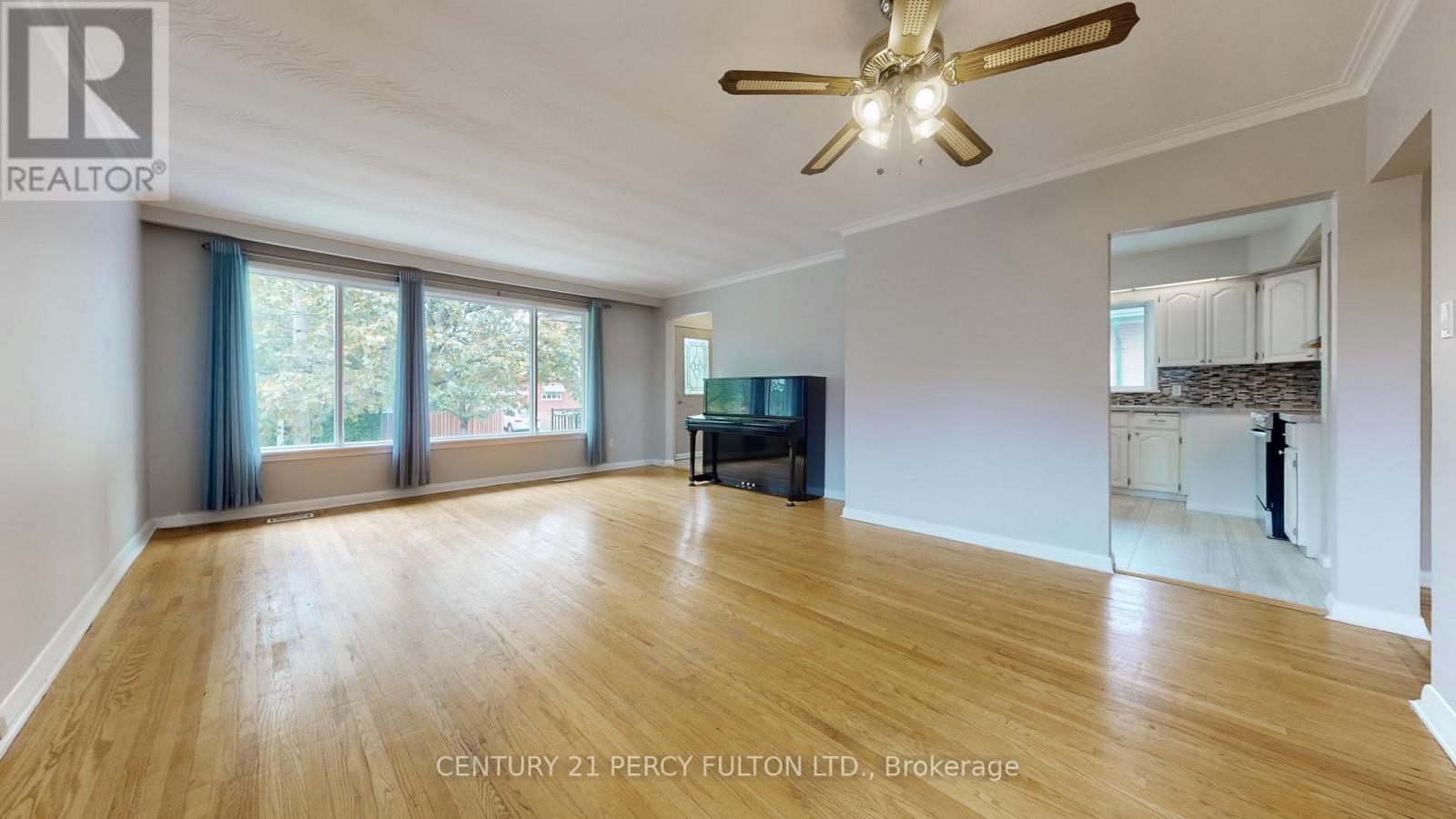 27 Grassington Crescent, Toronto, Ontario  M1G 1X4 - Photo 5 - E12426304