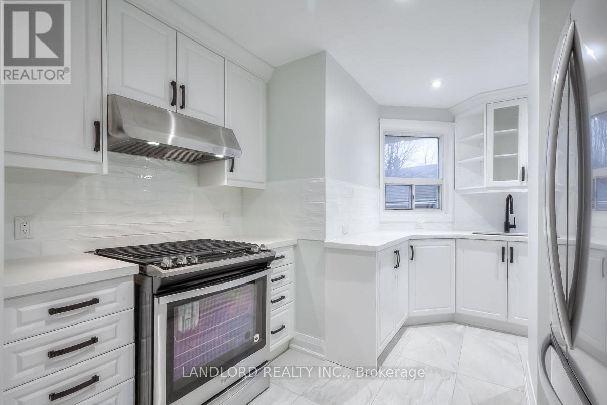 MAIN FL - 72 MIDLAND AVENUE, Toronto, Ontario