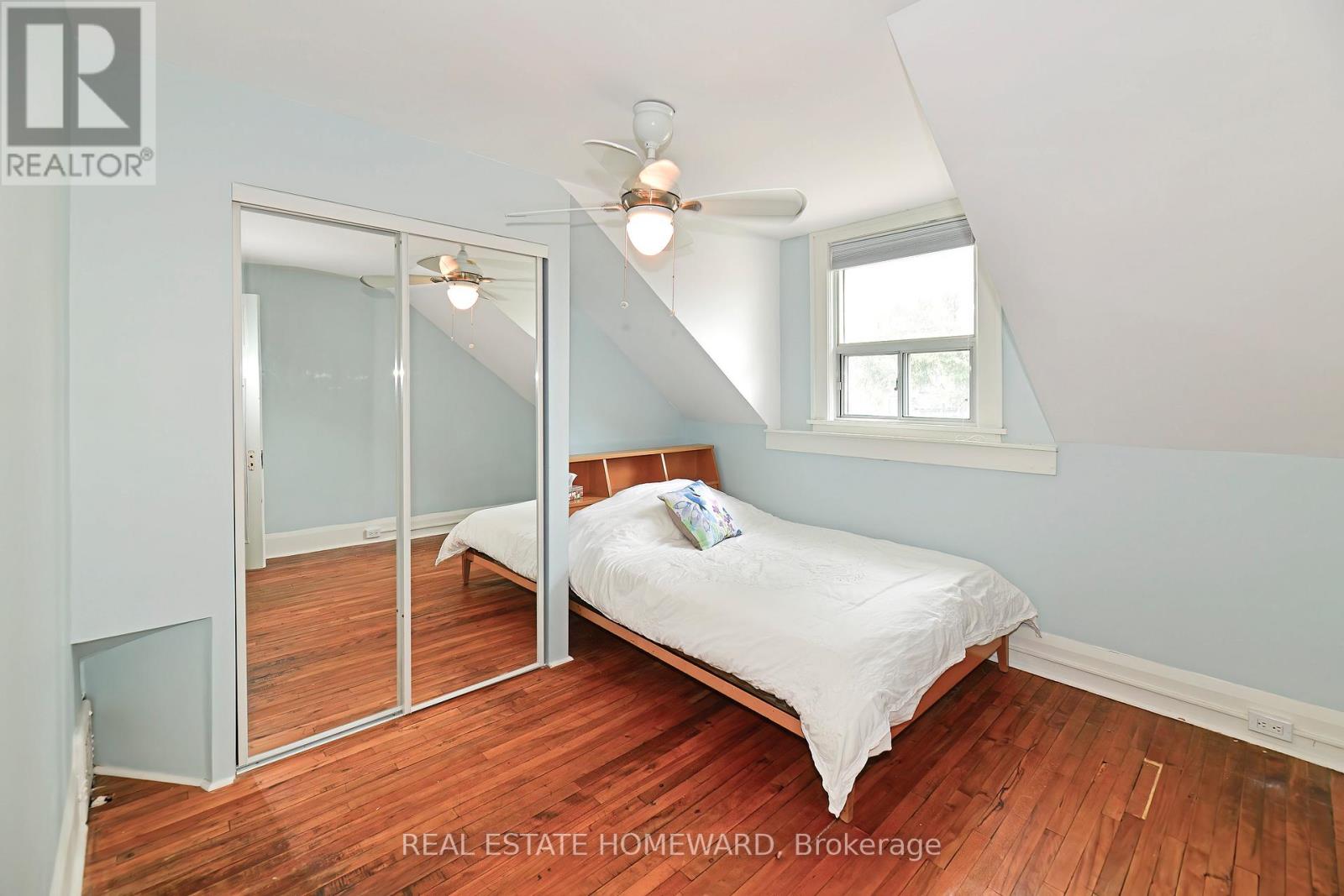 295 Chisholm Avenue, Toronto, Ontario  M4C 4W5 - Photo 10 - E12426377