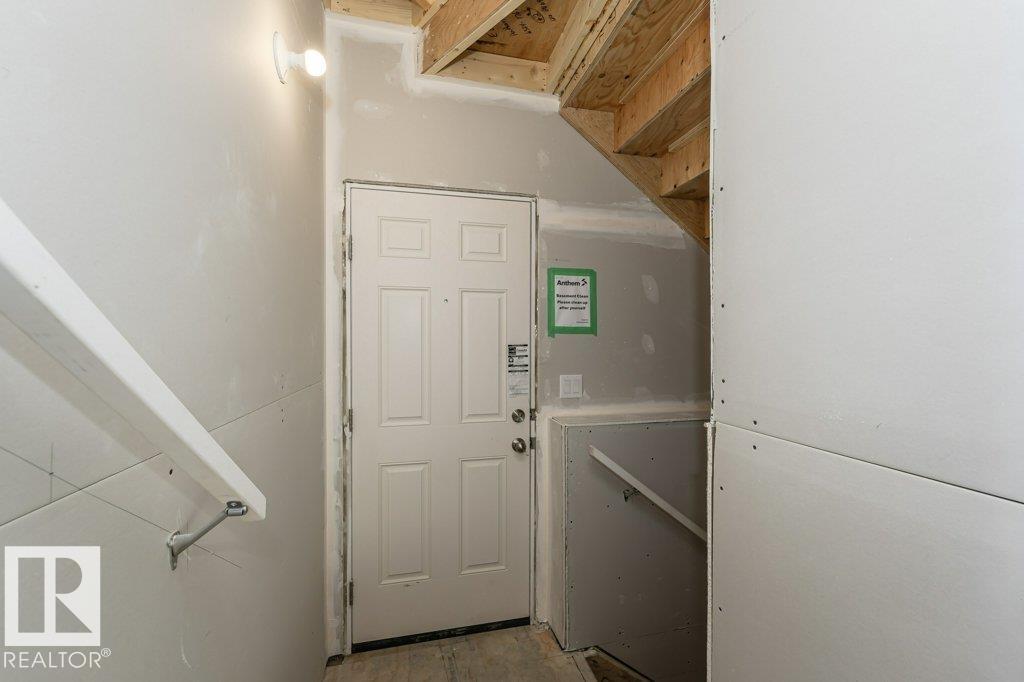 322 Edgemont Dr Nw, Edmonton, Alberta  T6M 3G7 - Photo 4 - E4459422