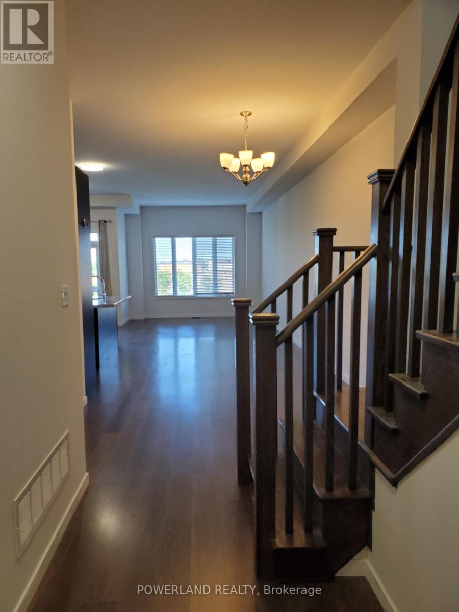 358 Elyse Court, Aurora, Ontario  L4G 2C9 - Photo 5 - N12426235