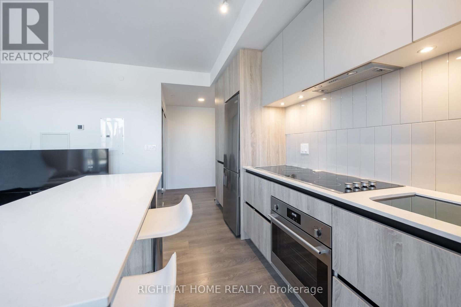 7950 Bathurst Street, Vaughan, Ontario  L4J 0L4 - Photo 10 - N12426241