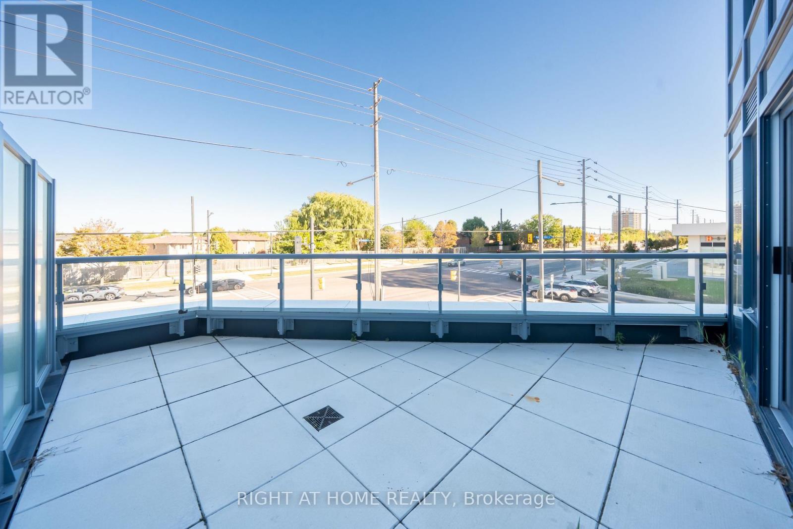 7950 Bathurst Street, Vaughan, Ontario  L4J 0L4 - Photo 2 - N12426241