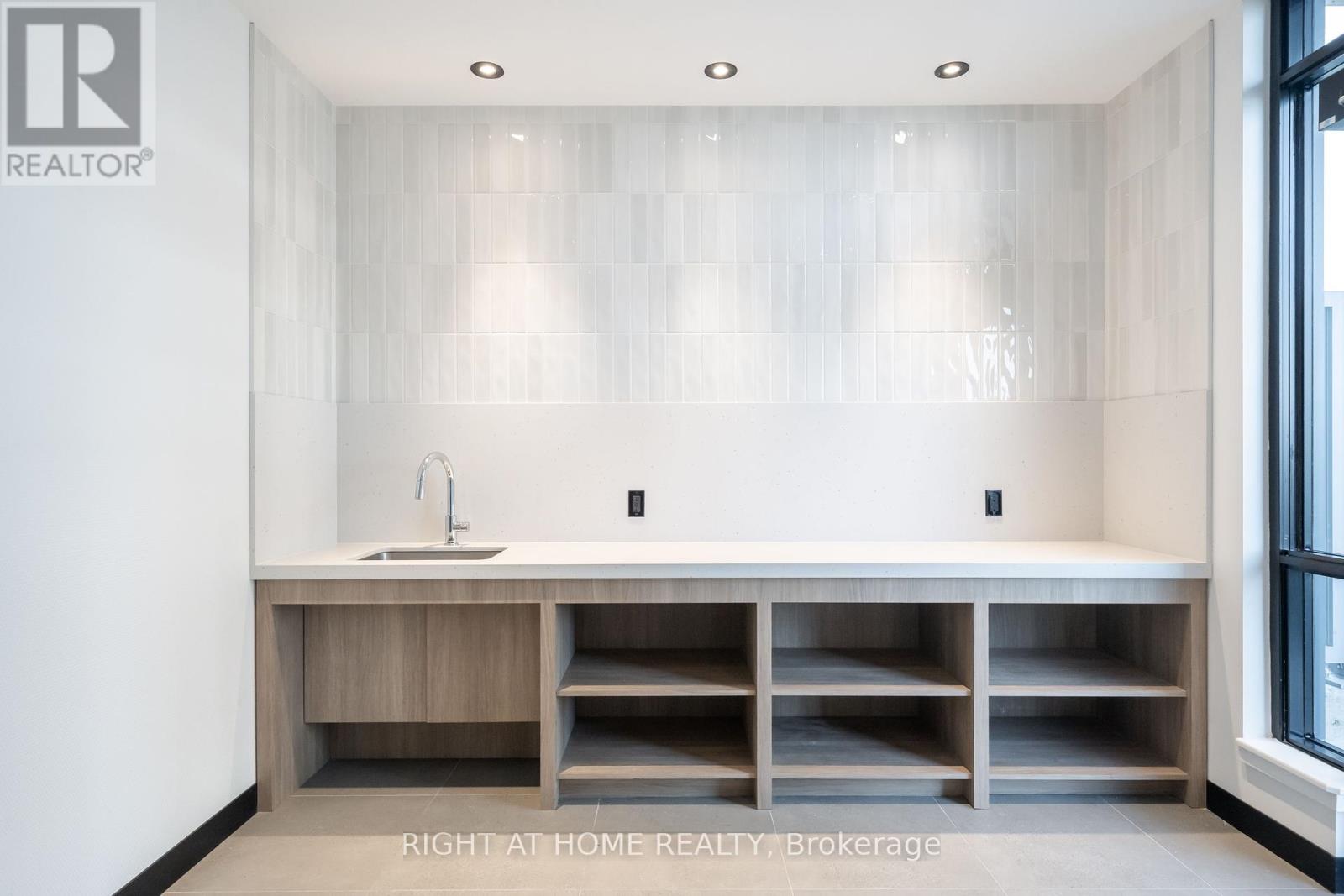 7950 Bathurst Street, Vaughan, Ontario  L4J 0L4 - Photo 35 - N12426241