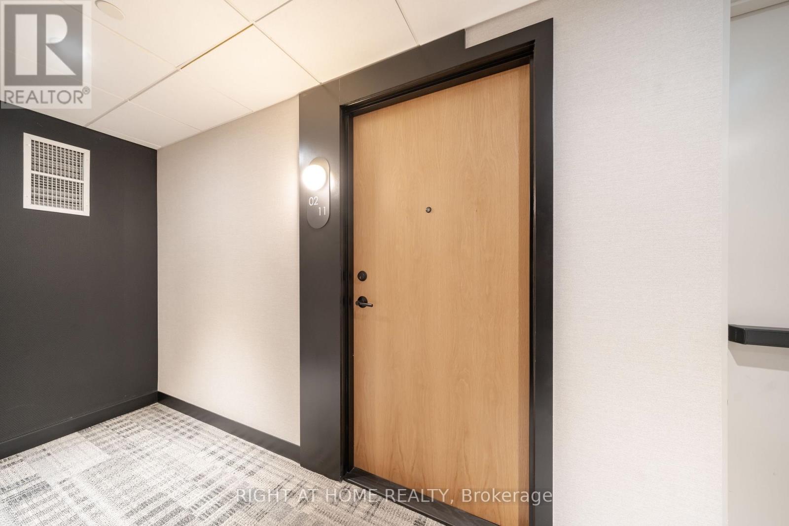 7950 Bathurst Street, Vaughan, Ontario  L4J 0L4 - Photo 4 - N12426241