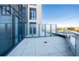 7950 BATHURST STREET, Vaughan, Ontario
