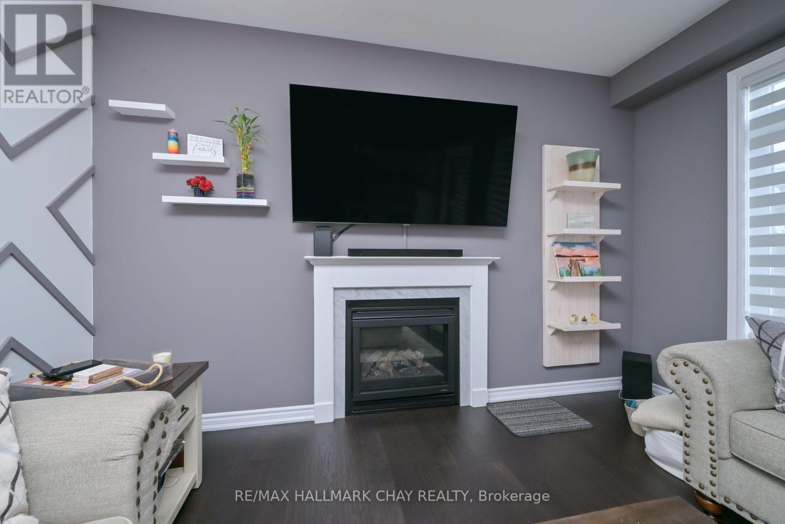 121 Strachan Trail, New Tecumseth, Ontario  L0G 1A0 - Photo 16 - N12426258