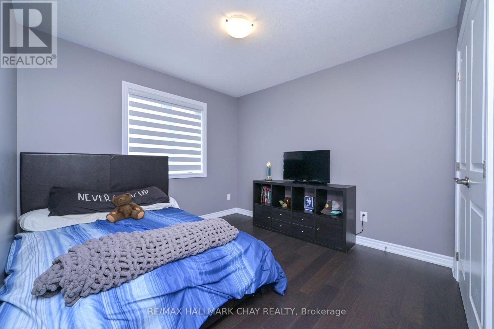 121 Strachan Trail, New Tecumseth, Ontario  L0G 1A0 - Photo 27 - N12426258
