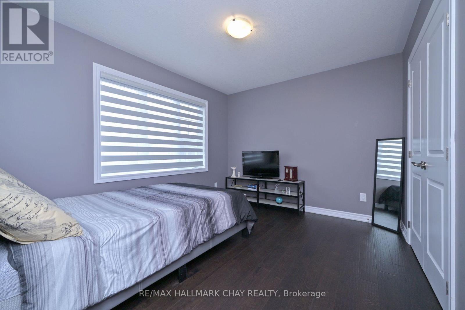 121 Strachan Trail, New Tecumseth, Ontario  L0G 1A0 - Photo 29 - N12426258
