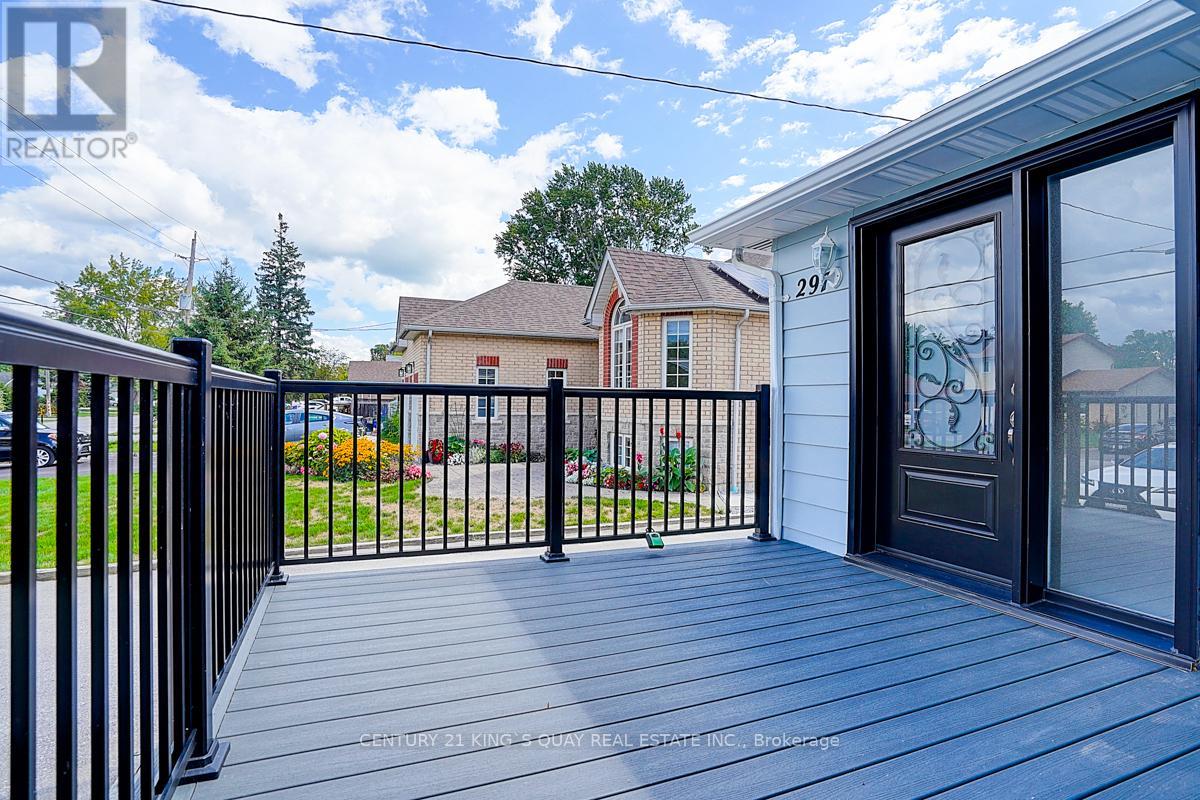 297 Glenwoods Avenue, Georgina, Ontario  L4P 2X1 - Photo 14 - N12426313