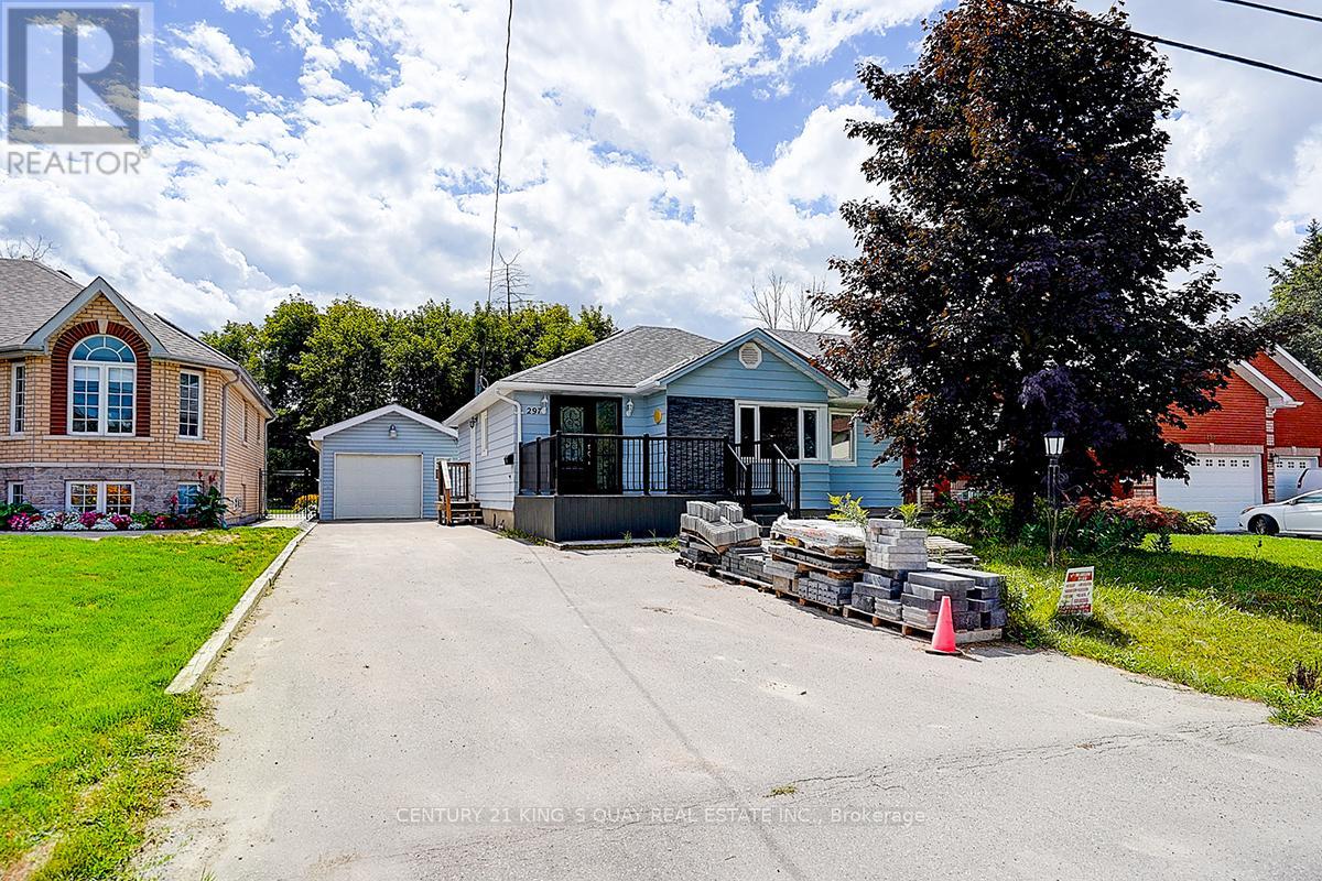 297 Glenwoods Avenue, Georgina, Ontario  L4P 2X1 - Photo 2 - N12426313