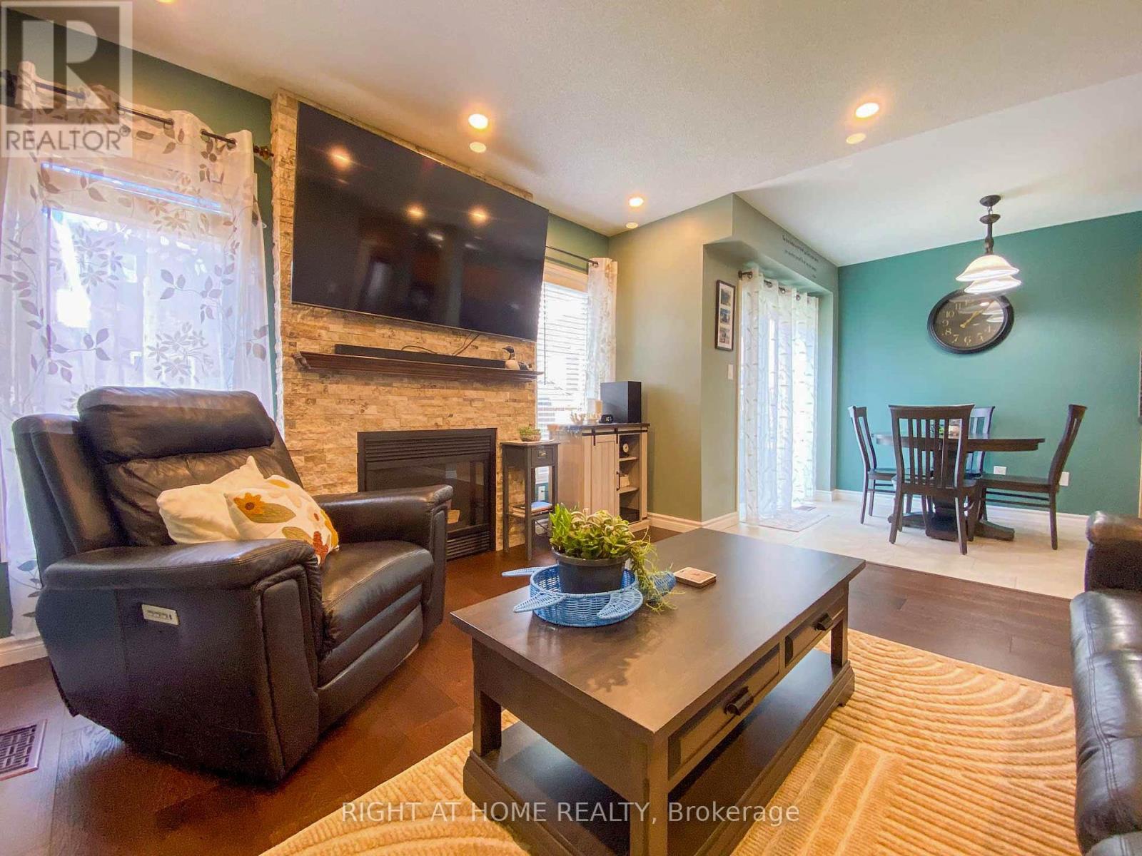 50 Sunridge Street, Richmond Hill, Ontario  L4E 3T7 - Photo 13 - N12426378