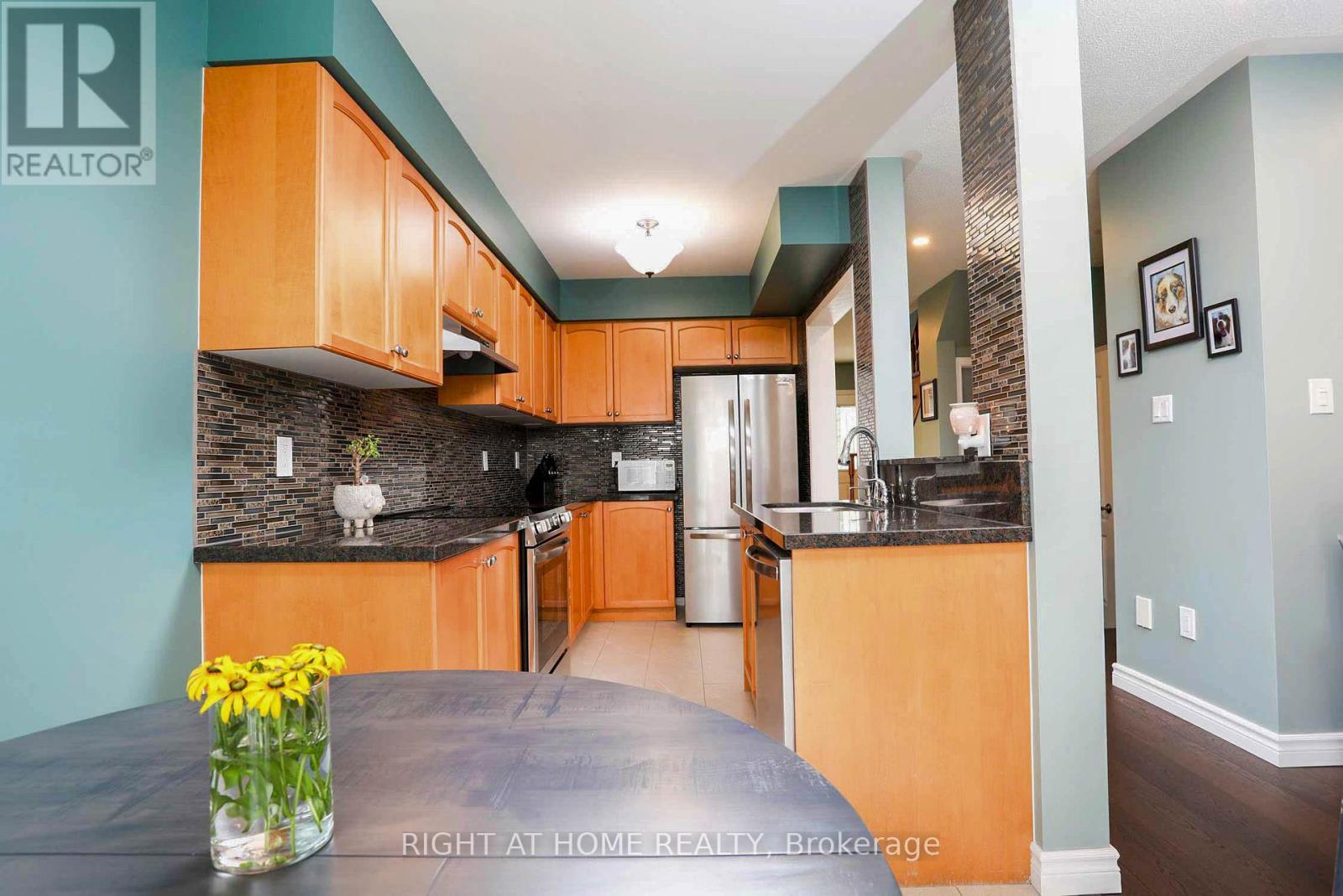 50 Sunridge Street, Richmond Hill, Ontario  L4E 3T7 - Photo 15 - N12426378