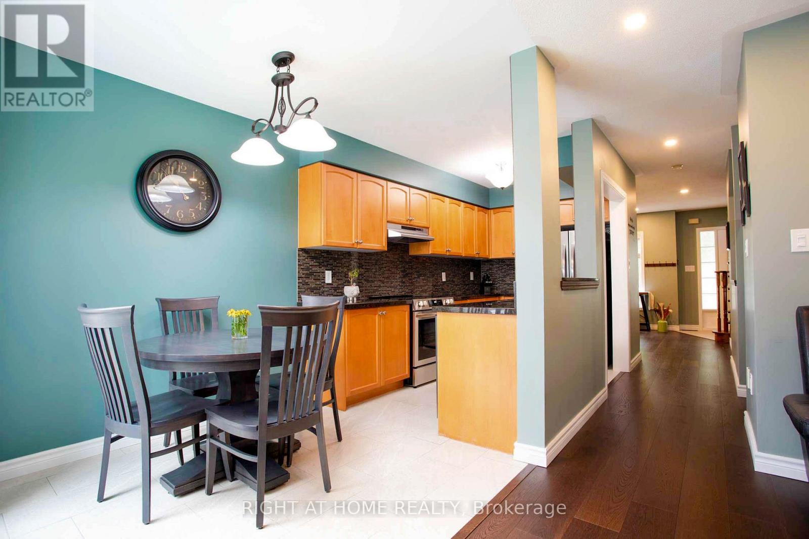 50 Sunridge Street, Richmond Hill, Ontario  L4E 3T7 - Photo 17 - N12426378