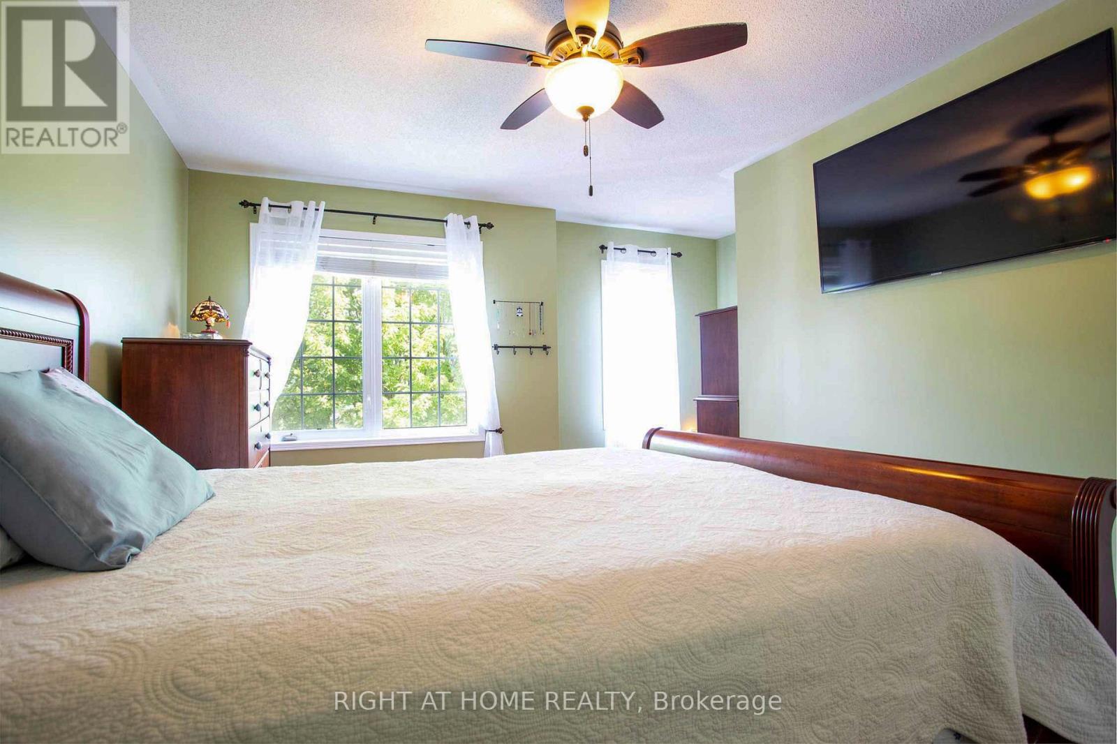 50 Sunridge Street, Richmond Hill, Ontario  L4E 3T7 - Photo 21 - N12426378
