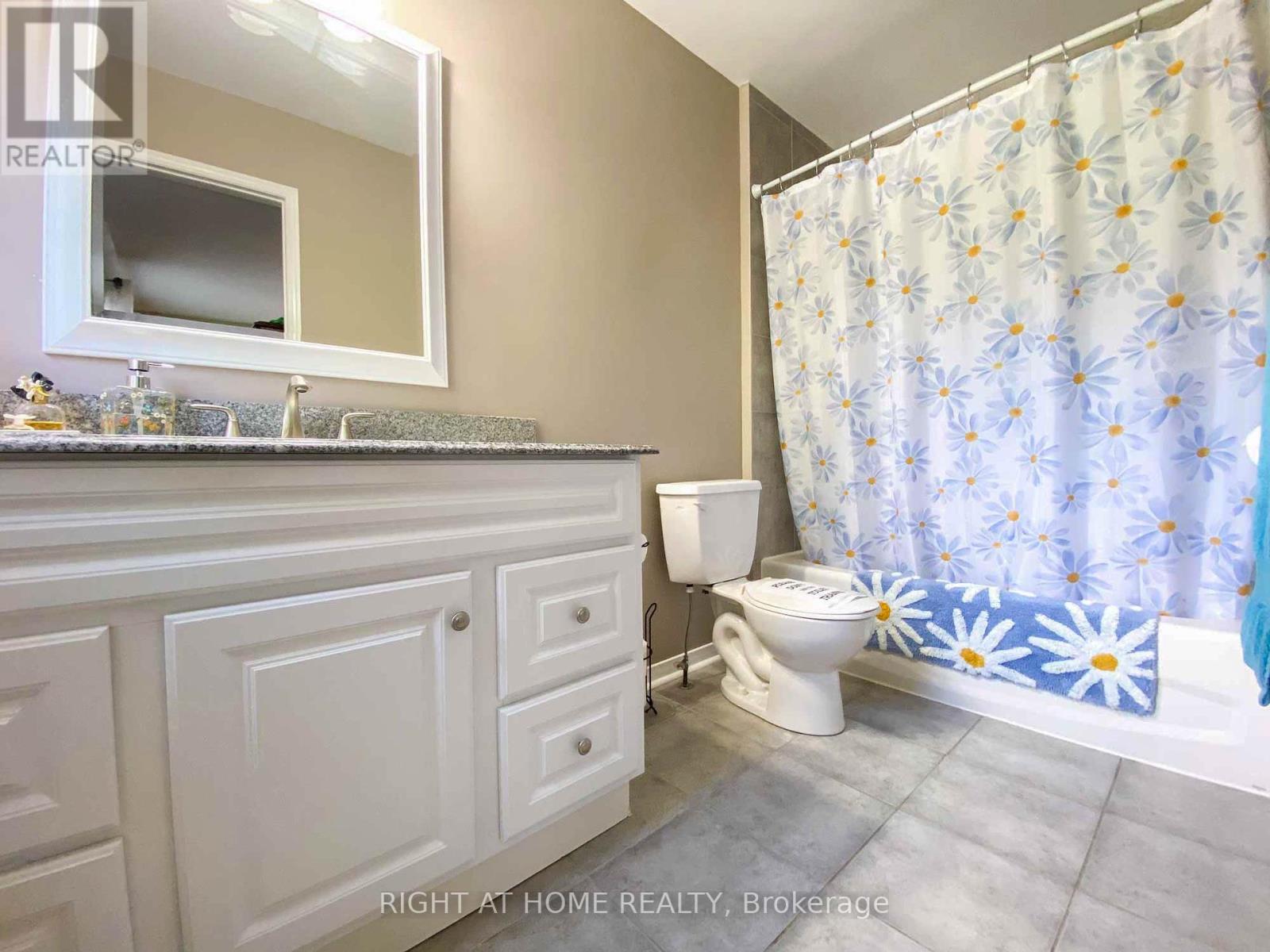 50 Sunridge Street, Richmond Hill, Ontario  L4E 3T7 - Photo 23 - N12426378