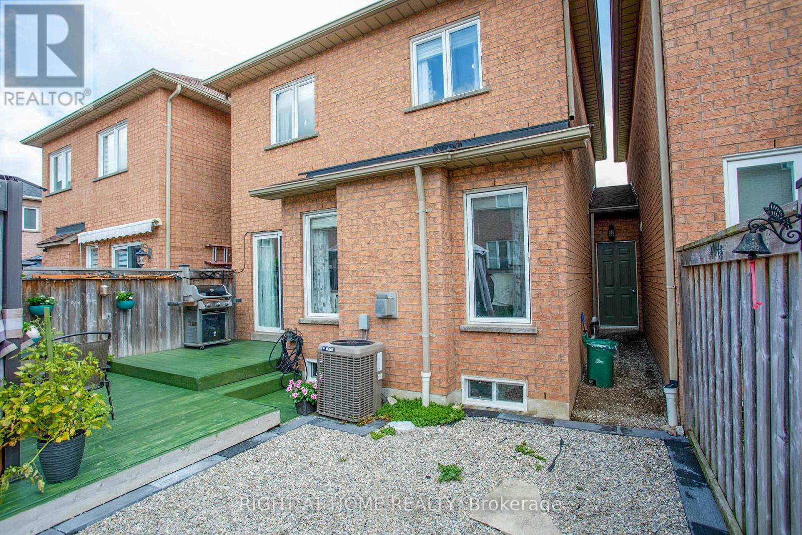 50 Sunridge Street, Richmond Hill, Ontario  L4E 3T7 - Photo 36 - N12426378