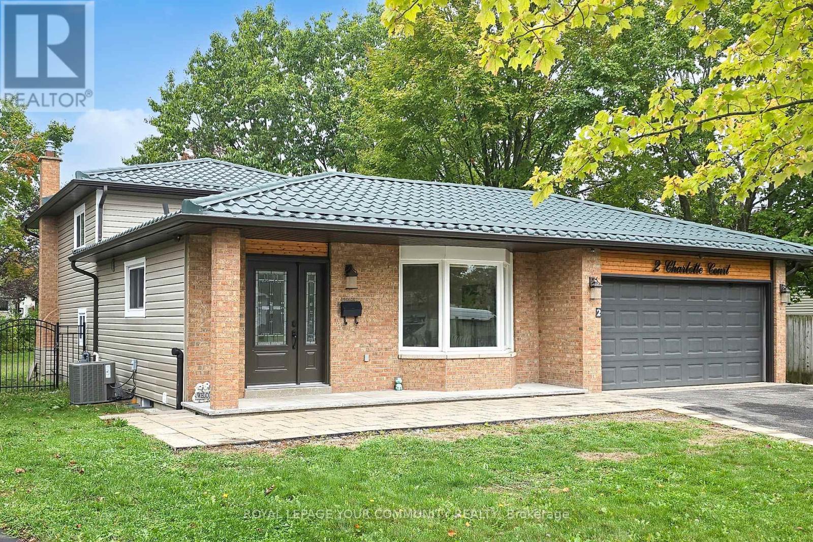 2 Charlotte Court, Barrie, Ontario  L4N 6B2 - Photo 2 - S12426233