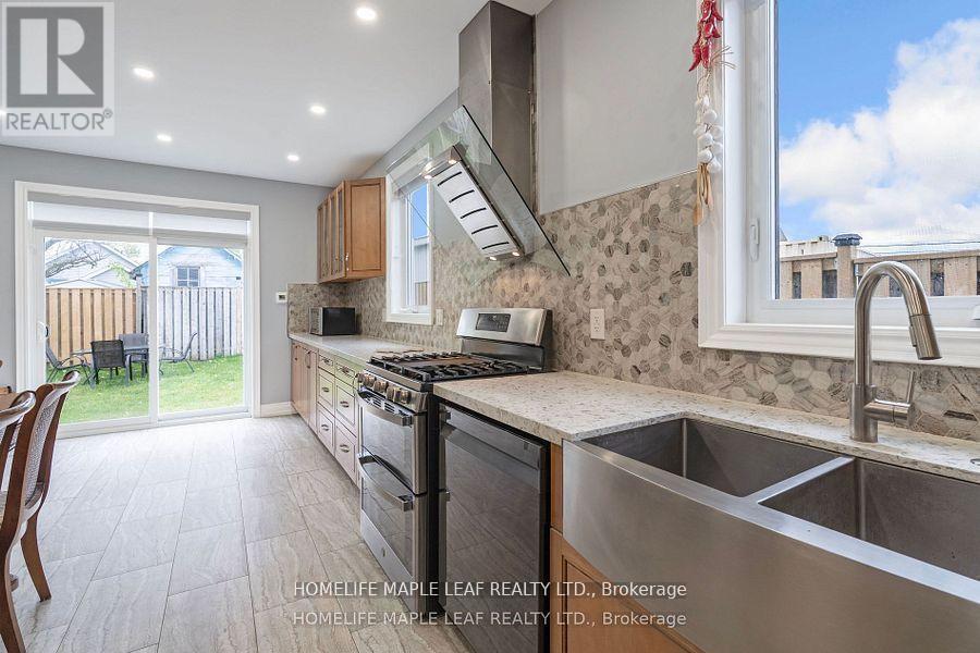 17 Middlebrook Road, Wasaga Beach, Ontario  L9Z 2Y6 - Photo 11 - S12426279