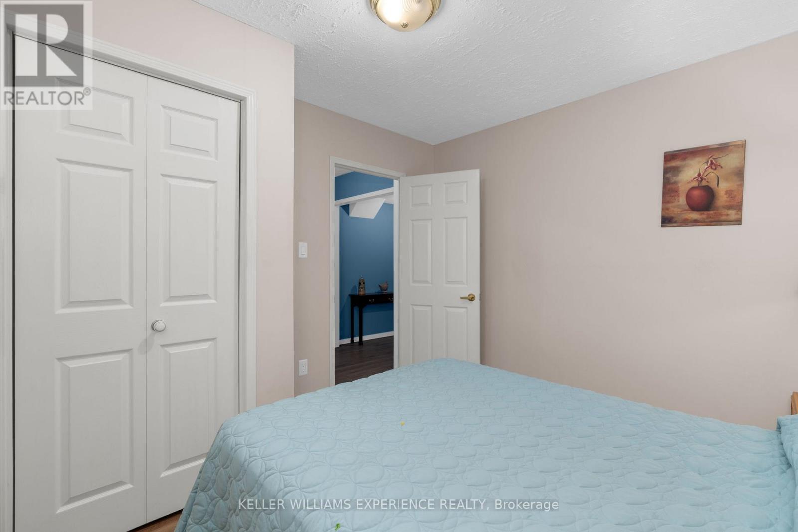 204 Dyer Drive, Wasaga Beach, Ontario  L9Z 1L9 - Photo 17 - S12426319