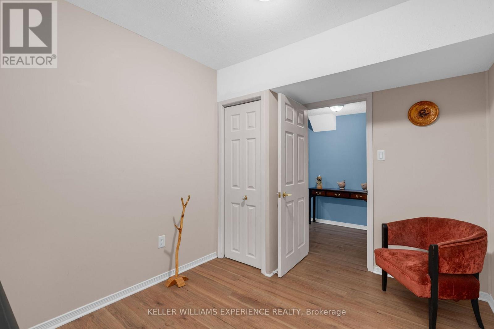 204 Dyer Drive, Wasaga Beach, Ontario  L9Z 1L9 - Photo 19 - S12426319