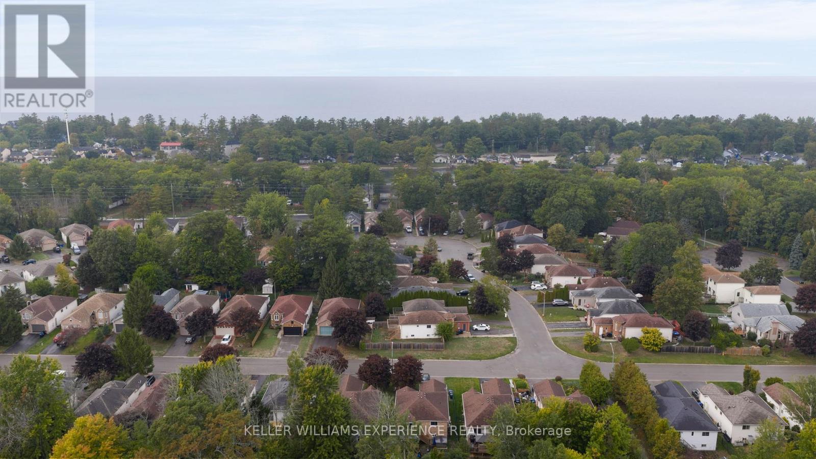 204 Dyer Drive, Wasaga Beach, Ontario  L9Z 1L9 - Photo 25 - S12426319