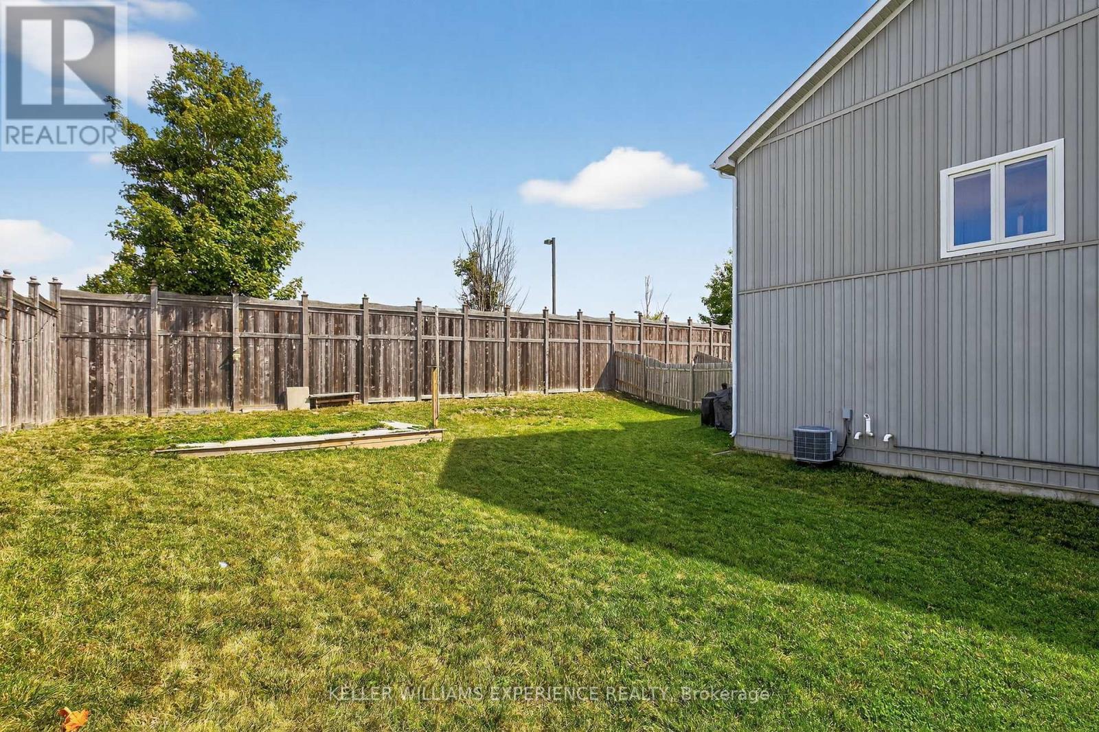 70 Pearcey Crescent, Barrie, Ontario  L4N 6R7 - Photo 19 - S12425660