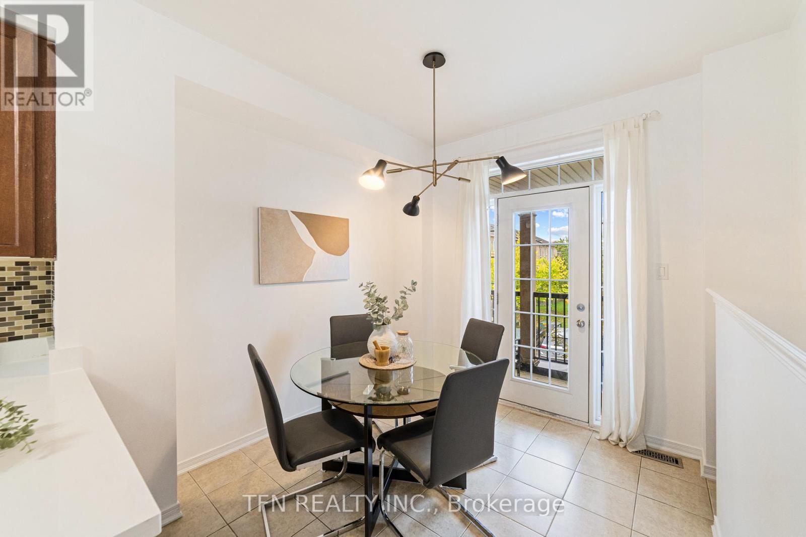 7166 Triumph Lane, Mississauga, Ontario  L5N 0C5 - Photo 18 - W12426169