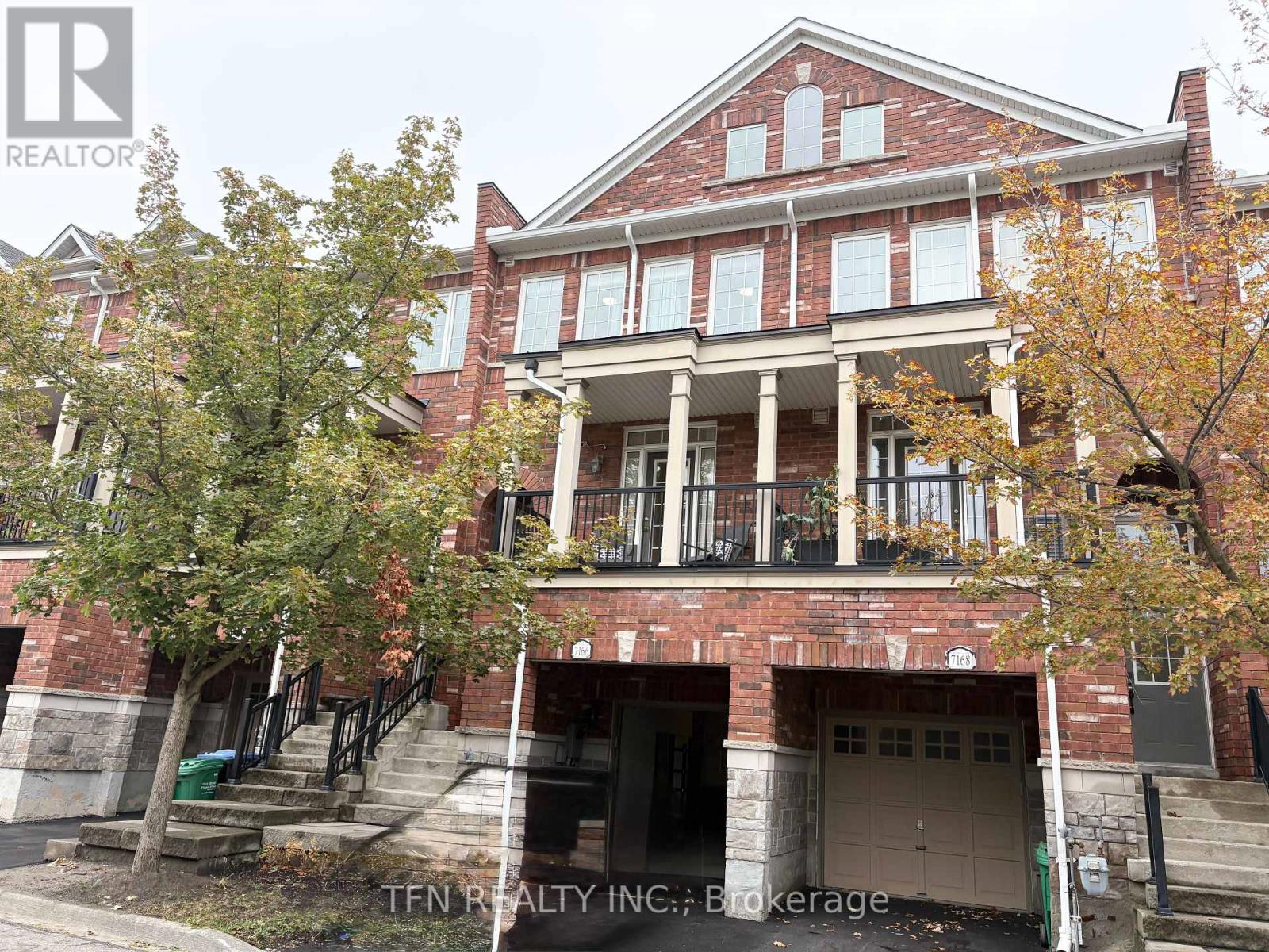 7166 Triumph Lane, Mississauga, Ontario  L5N 0C5 - Photo 2 - W12426169