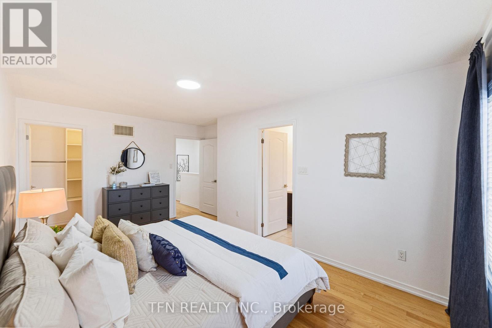 7166 Triumph Lane, Mississauga, Ontario  L5N 0C5 - Photo 25 - W12426169