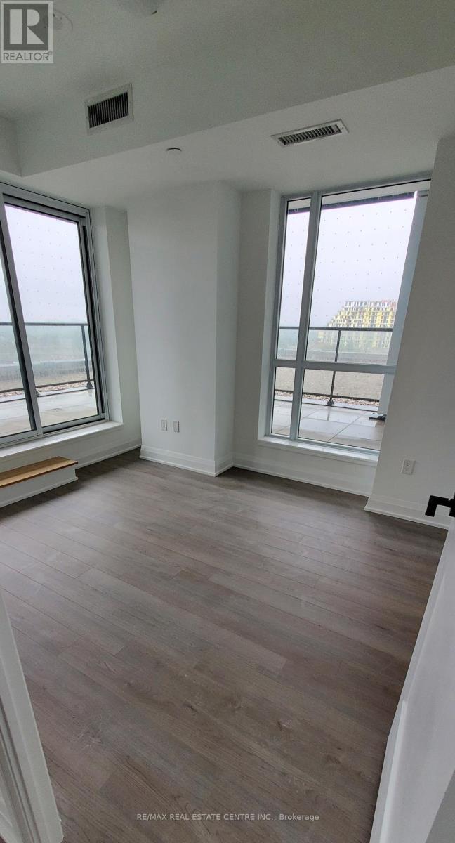 405 - 50 George Buthart Drive N, Toronto, Ontario  M3K 0C9 - Photo 13 - W12426226