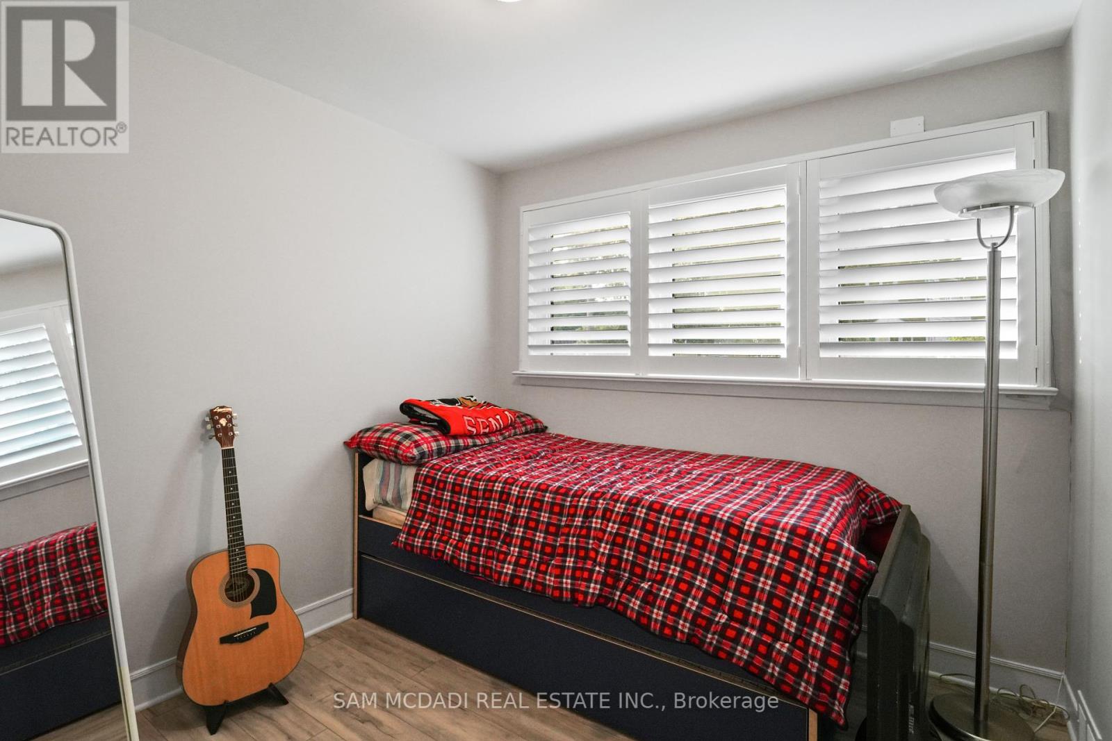 1140 Halliday Avenue, Mississauga, Ontario  L5E 1P9 - Photo 14 - W12426266