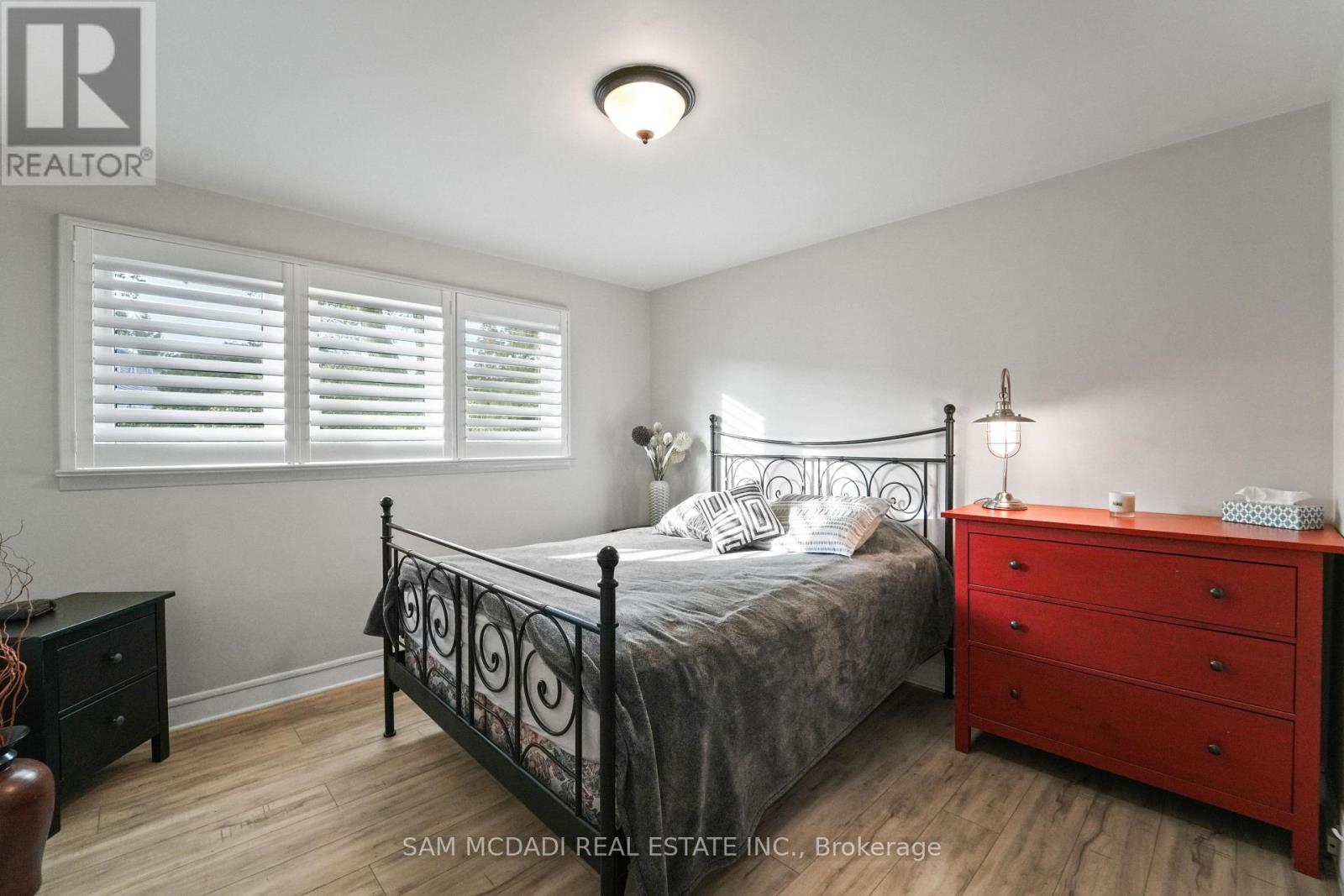 1140 Halliday Avenue, Mississauga, Ontario  L5E 1P9 - Photo 16 - W12426266