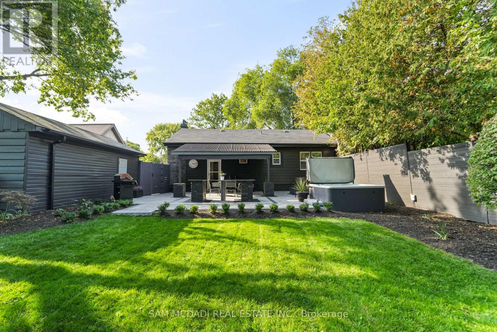 1140 Halliday Avenue, Mississauga, Ontario  L5E 1P9 - Photo 27 - W12426266