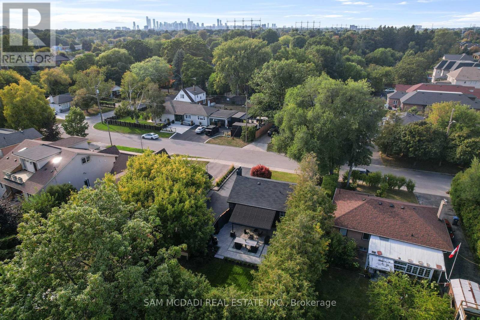 1140 Halliday Avenue, Mississauga, Ontario  L5E 1P9 - Photo 39 - W12426266