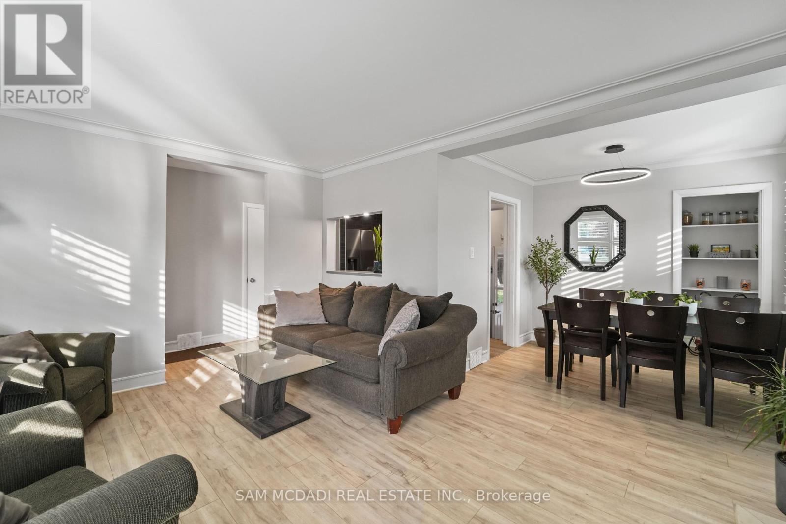 1140 Halliday Avenue, Mississauga, Ontario  L5E 1P9 - Photo 7 - W12426266